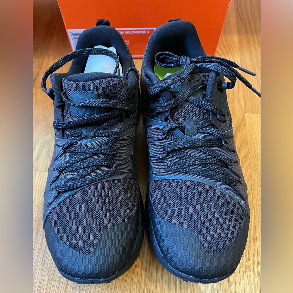 Nike Air Zoom Wildhorse 4 Trail Running Shoe - Women's
Size 7.5
Black